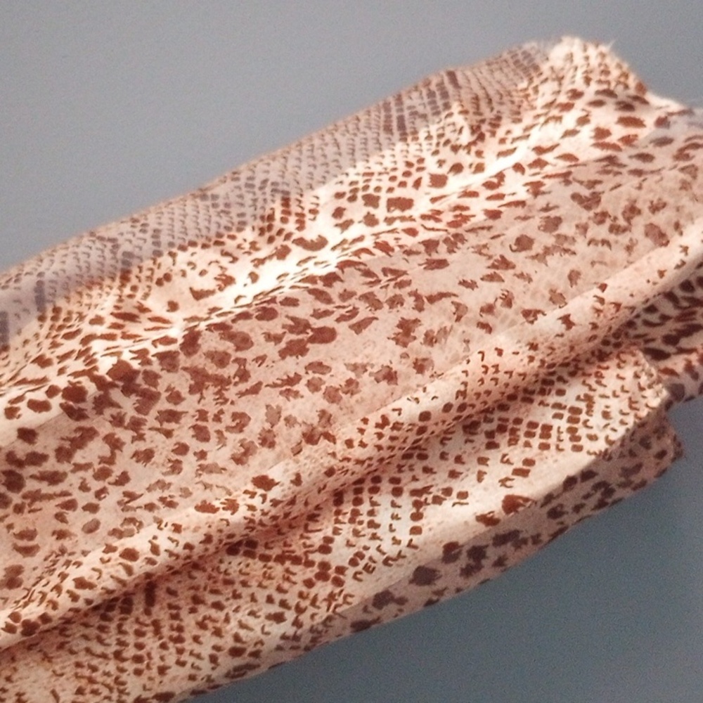 Scarf accessory